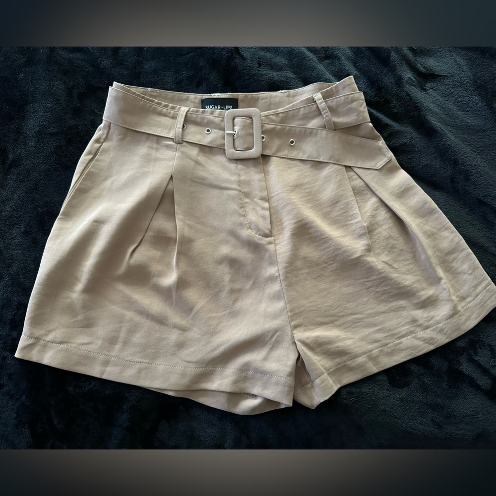 Tan high waisted belted shorts- Small